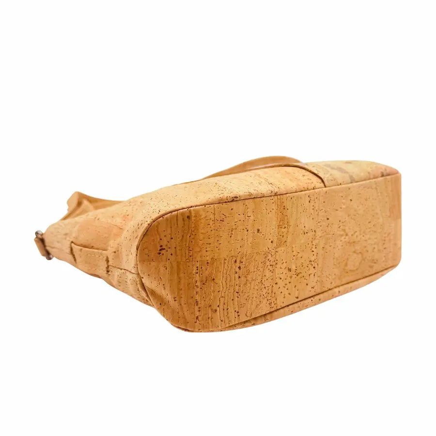 Chicago mid-sized crossbody bottom