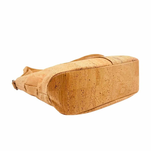 Chicago mid-sized crossbody bottom