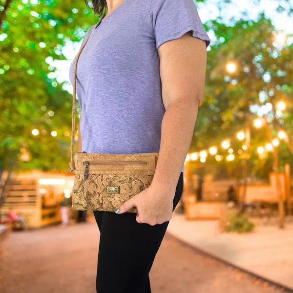 Woman wearing the Phoenix Moder Mala - Cork Crossbody 