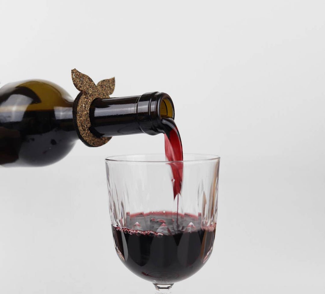 https://txcork.com/cdn/shop/products/cork-wine-bottle-drip-stop-magnet-227953_1445x.jpg?v=1699202657